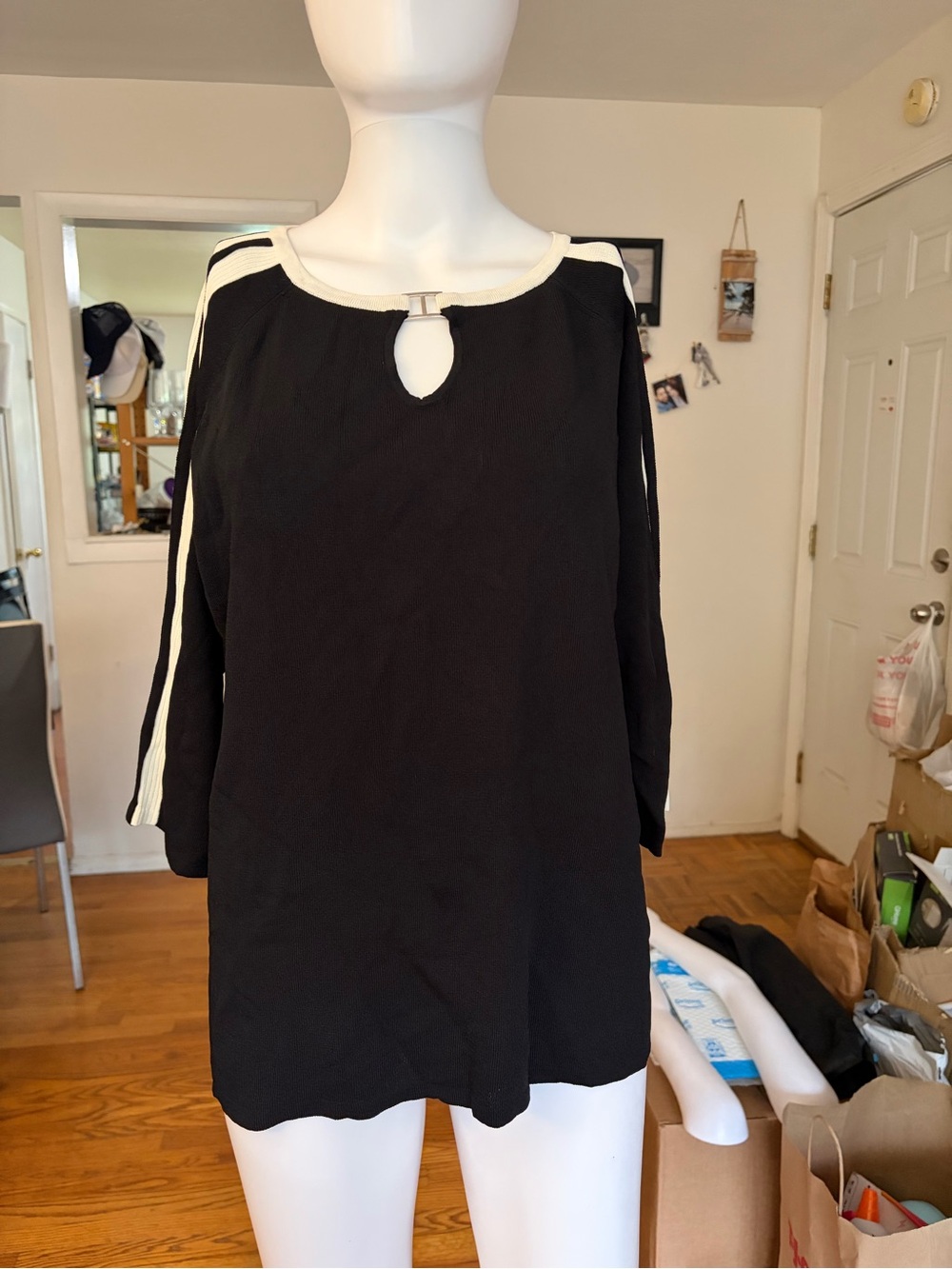 NY Collection Women's XL Black/White Colorblock Knit Keyhole 3/4 Sleeve Blouse